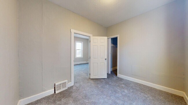 Building Photo - 3523 Walton Ave