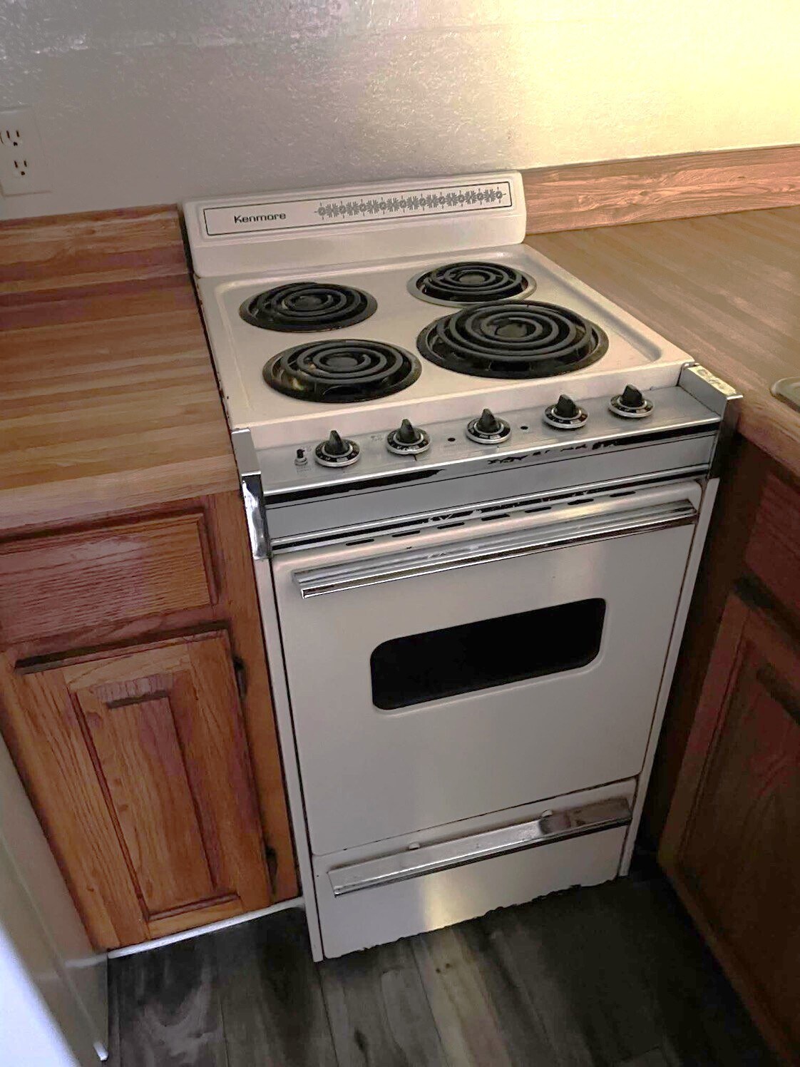 Building Photo - 2310 Bamboo Dr