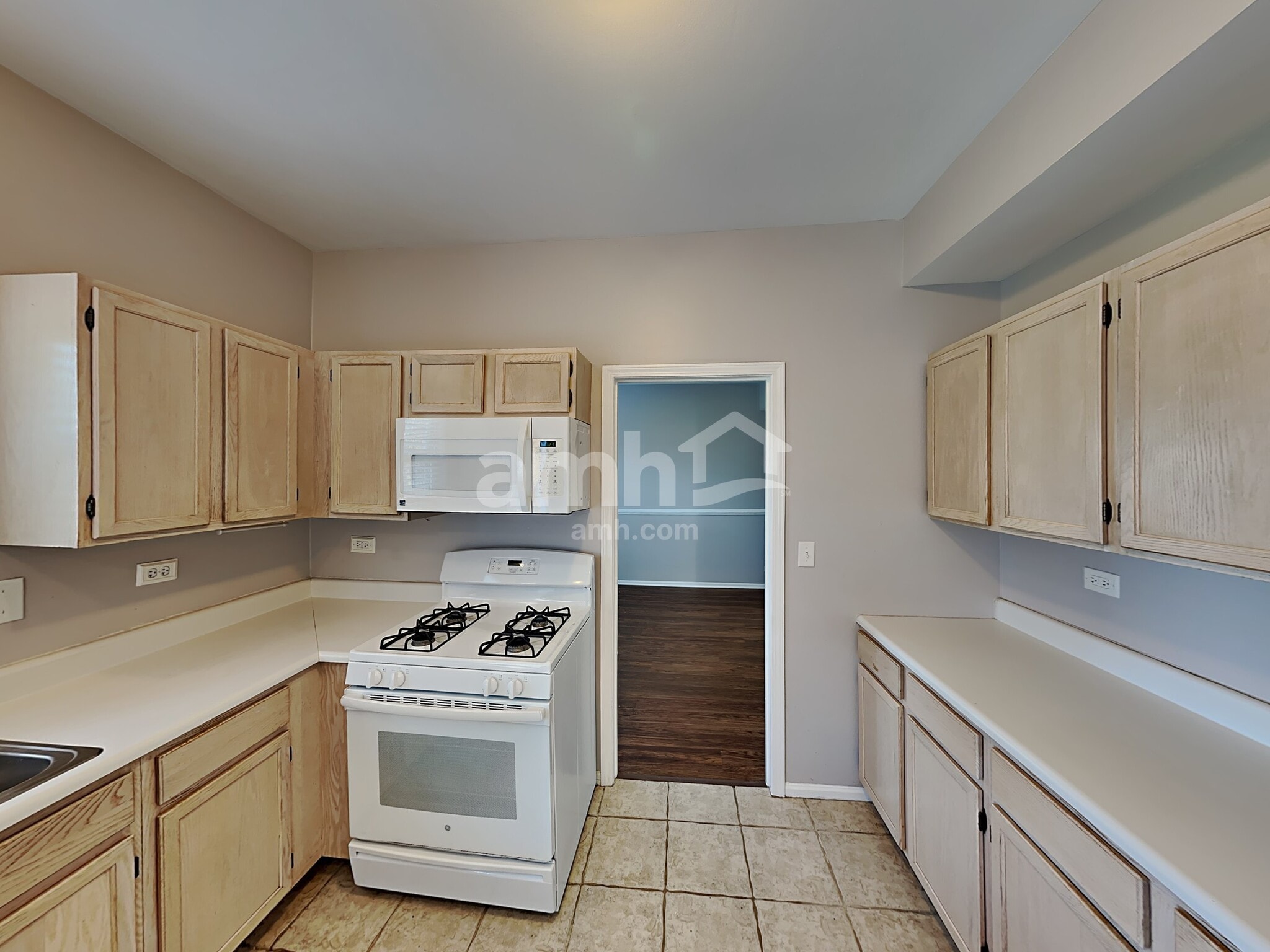 Building Photo - 809 Magnolia Dr