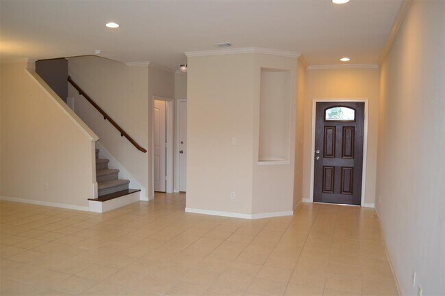 Building Photo - 336 Lazy Ln