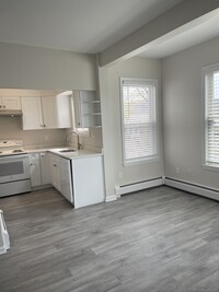 Building Photo - 3 Terrace Pl