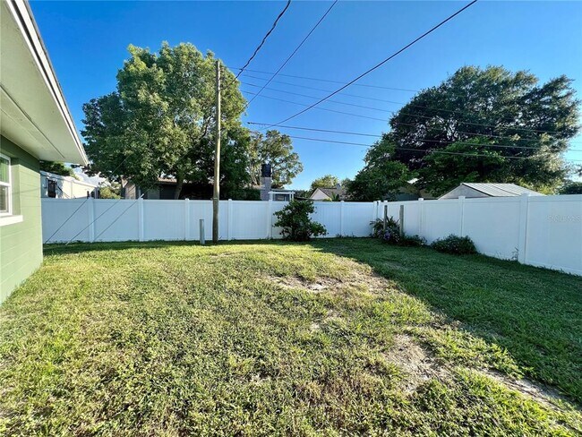 Building Photo - 3530 66th Way N