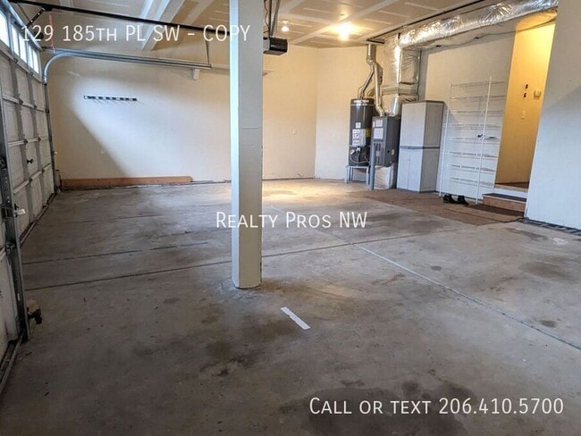 Building Photo - 129 185th Pl SW