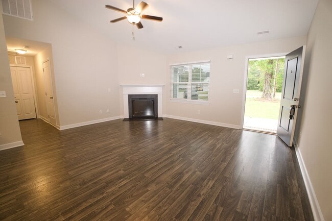 Building Photo - 2013 Belgrade-Swansboro Rd