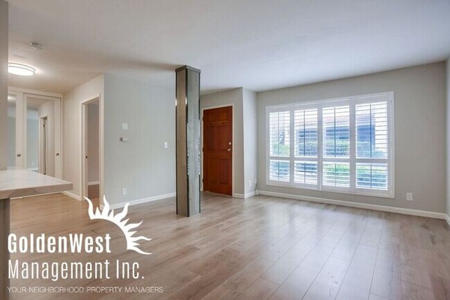 Building Photo - Upgraded 1Bdm 1Ba Condo in Beautiful Del Mar