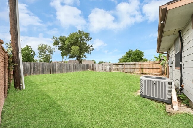 Building Photo - 5444 Ridge Wind Ln