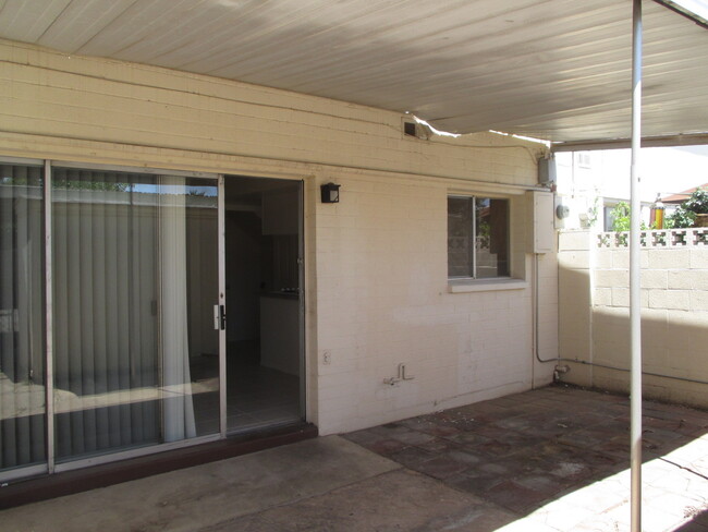 Building Photo - Tempe 3 Bed/1.5 Bath Townhouse w/Community...