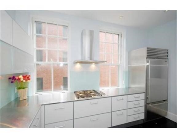 Building Photo - 371 Harvard St