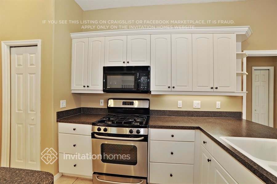 Building Photo - 1843 Winsloe Dr