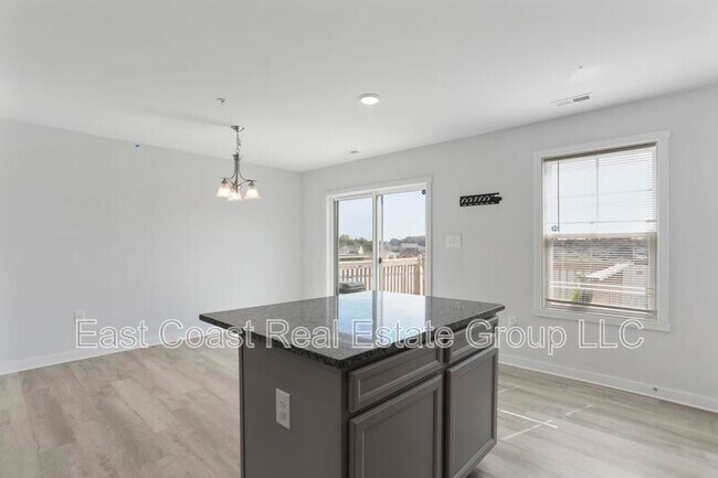 Building Photo - 112 Olga Dr