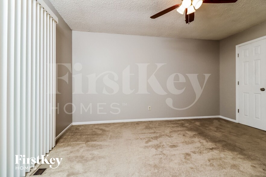 Building Photo - 1357 Buffalo Rock Dr