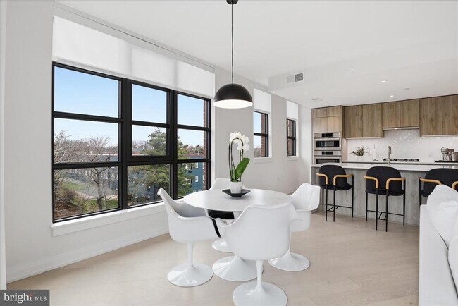 Building Photo - 1201 N Royal St