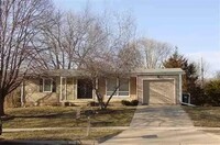 Building Photo - 717 Keswick Dr