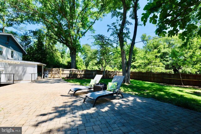 Building Photo - 4316 Brookside Dr