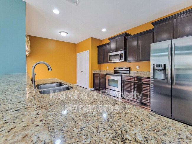 Building Photo - 4 Wisner Ct