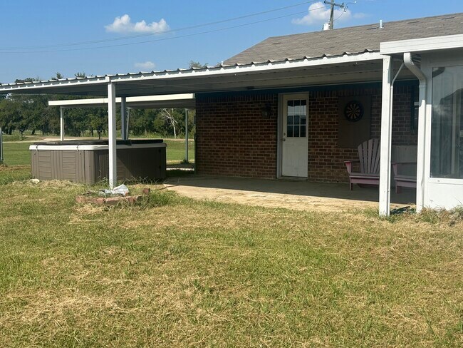 Building Photo - 339 S Pleasant Hill Rd