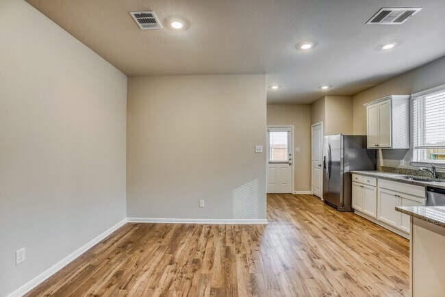 Building Photo - 7511 Tipton Meadow Way