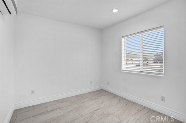Building Photo - 857 S Idyllwild Ave