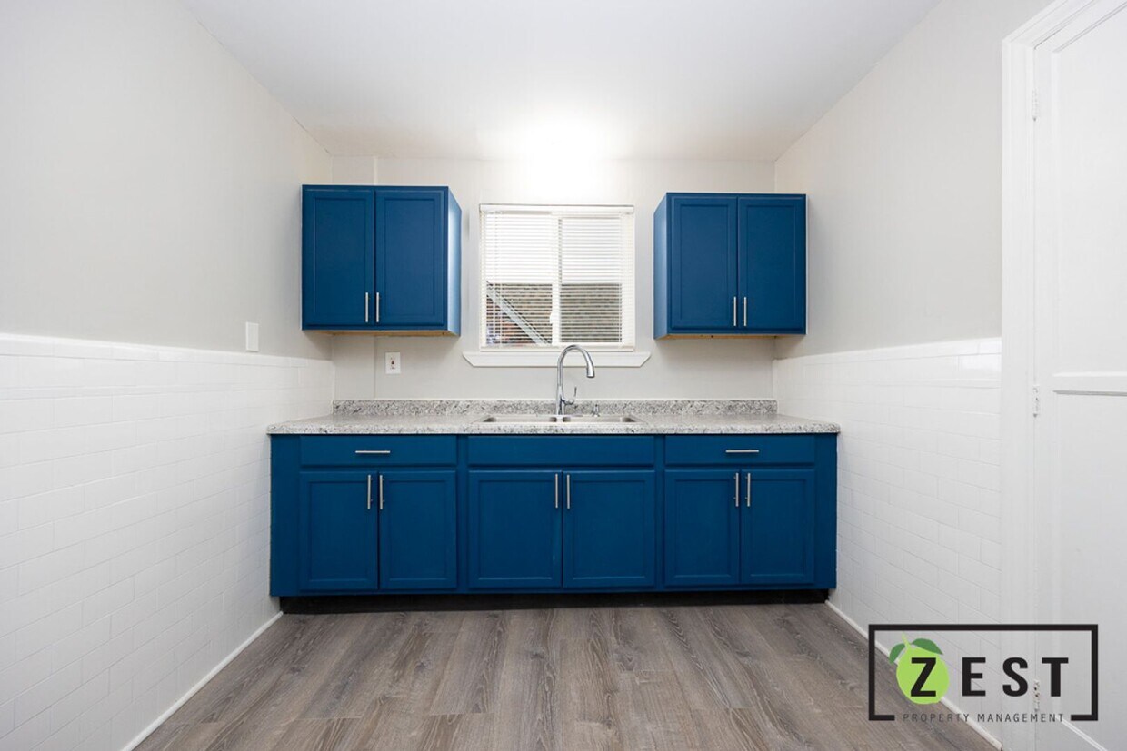 Building Photo - 9770 Outer