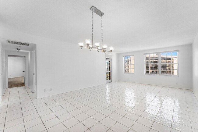 Building Photo - 3475 S Ocean Blvd