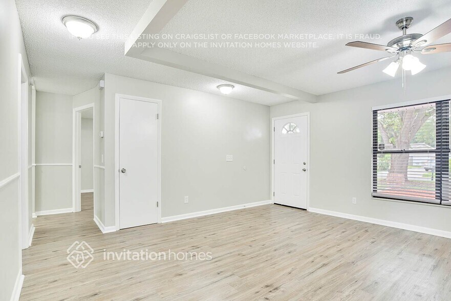 Building Photo - 213 Sweetgum Ct