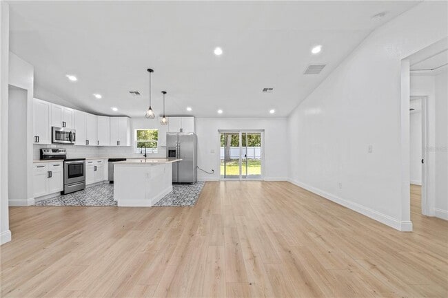 Building Photo - 6232 SW 148th St