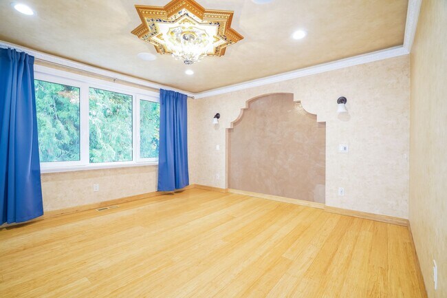 Building Photo - 8845 NE 147th St