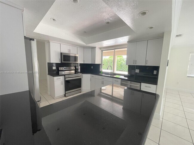 Building Photo - 8482 NW 166th Terrace