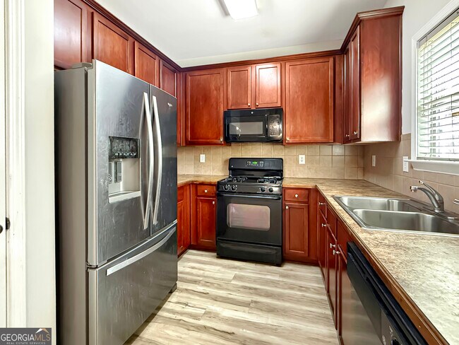 Building Photo - 1645 Southgate Mill Dr