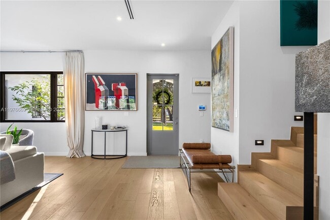 Building Photo - 2015 Country Club Prado