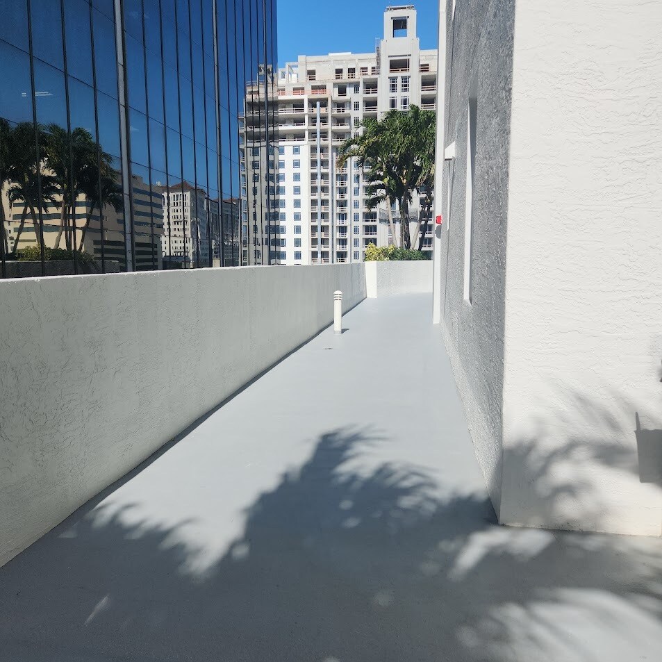 WALK OR JOG PATH - 357 Almeria Ave