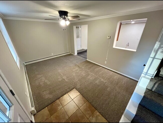 Building Photo - 1207 Rosewood Dr NE