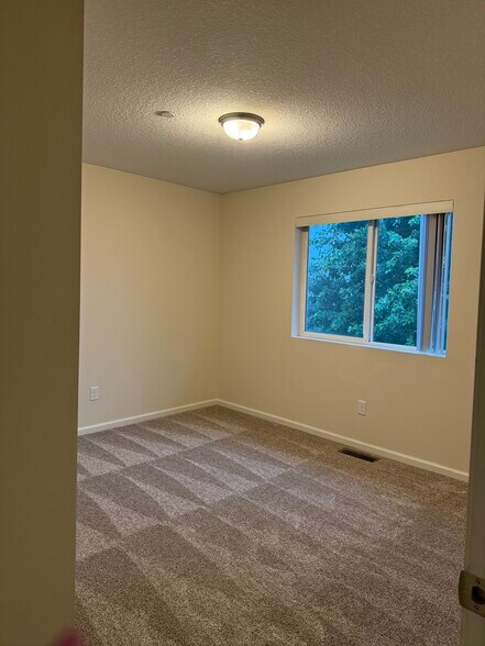 Bedroom1 upper - 1607 15th Ave N