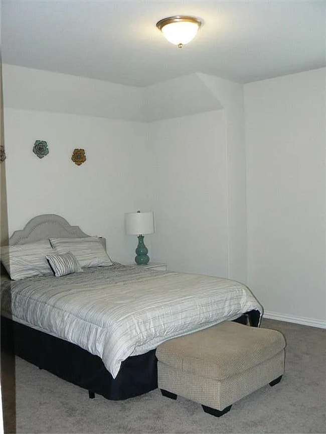 Building Photo - Coming Soon 4BR/2.5BA w/ Fenced Yard + Assigned Parking in Round Rock, TX