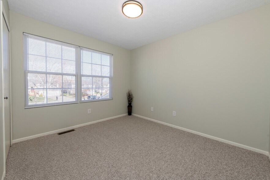 Building Photo - 291 Westgrove Ct