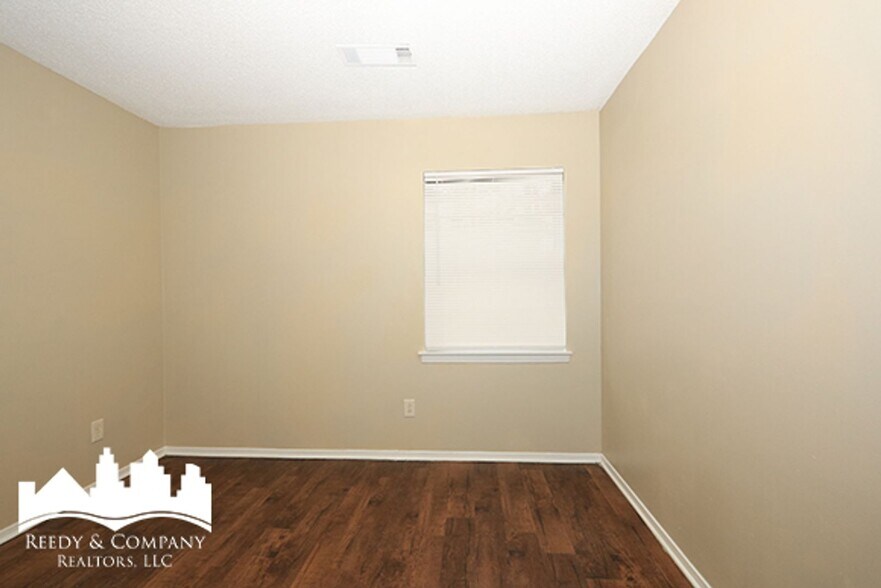 Building Photo - 5387 Cornstalk Cove