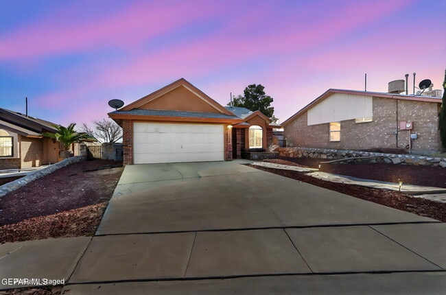 Building Photo - 11734 Stone Castle Dr