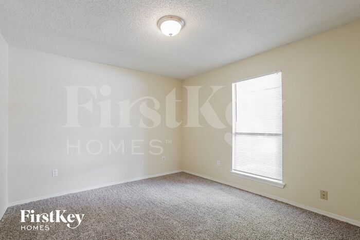 Building Photo - 20142 Misty Pines Dr