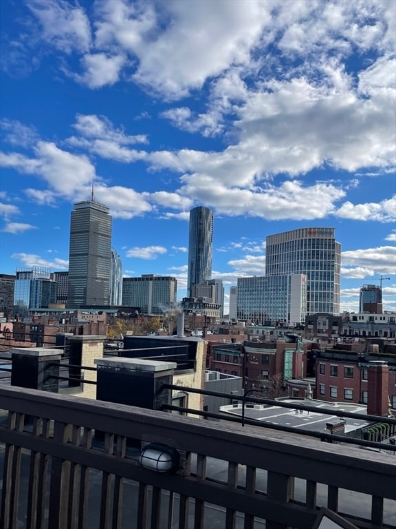 Building Photo - 4 Charlesgate E