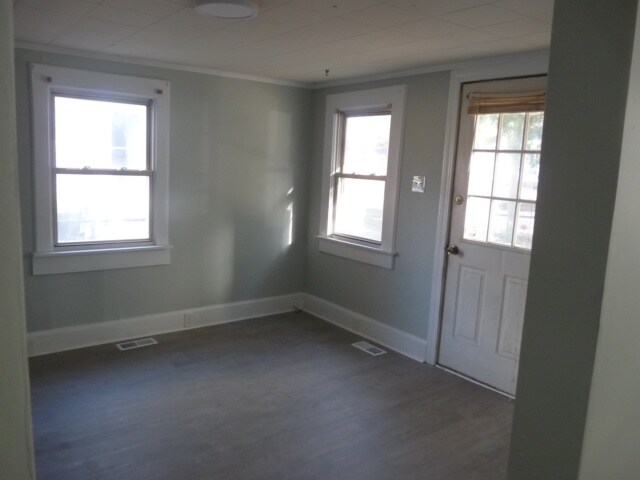 Building Photo - 105 Francis St