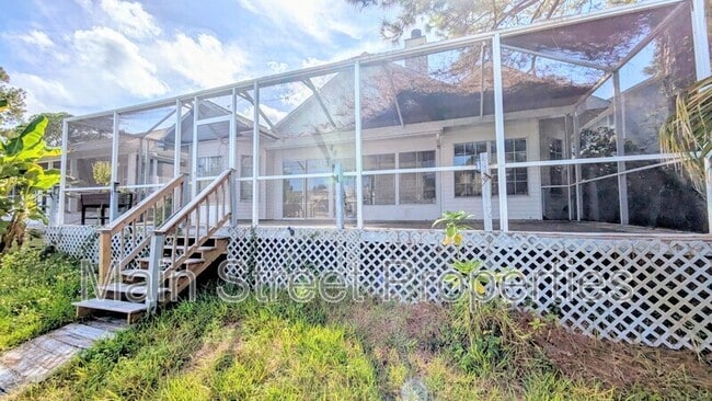 Building Photo - 1612 College Pkwy