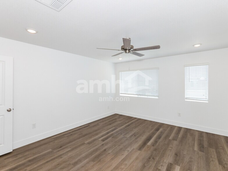 Building Photo - 9506 Aldersyde Dr