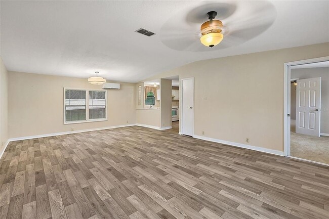 Building Photo - 3999 County Rd 513