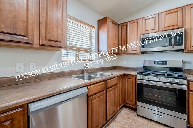 Building Photo - 8428 S Otis Dr