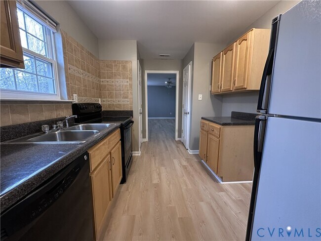 Building Photo - 3000 Ramsey Dr