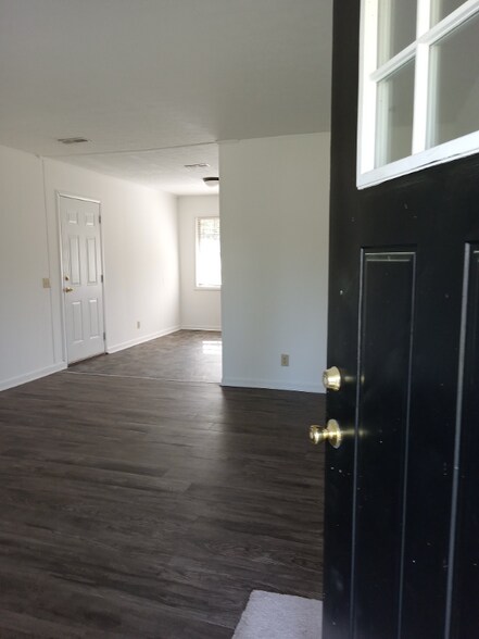 Building Photo - 434 Grimes Rd