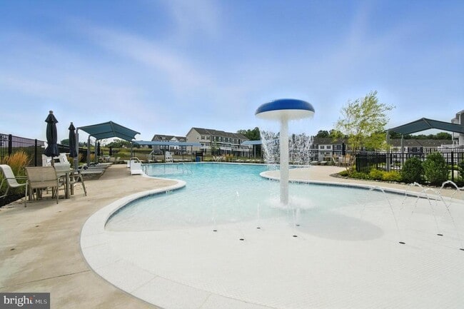 Building Photo - 5051 Silver Oak Dr