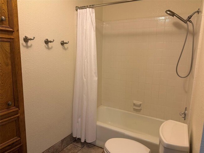 Building Photo - 349 Fantail Loop