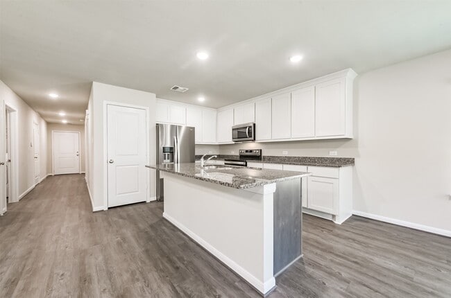 Building Photo - 2 N Circlewood Glen