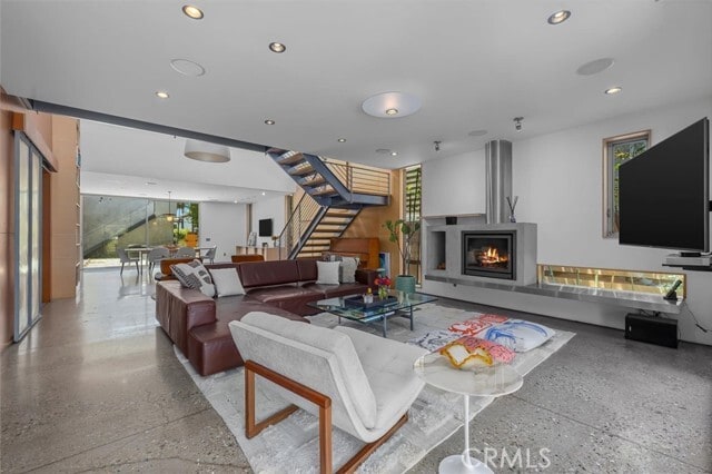 Building Photo - 604 33rd St